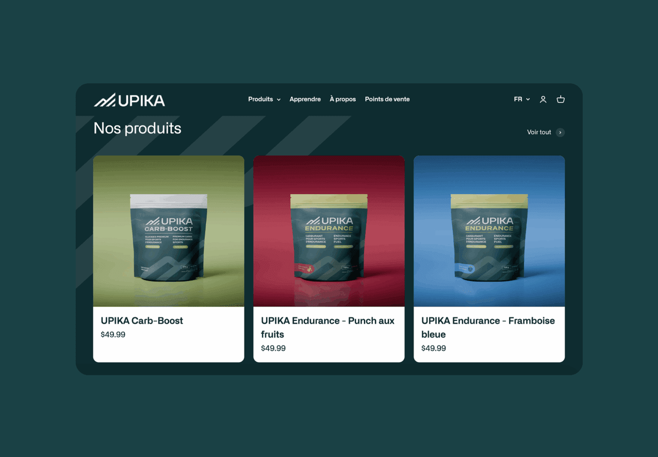 La page d'un site web affiche trois produits de nutrition UPIKA avec leurs prix : Carb-Boost (49,99 $) en emballage vert, Endurance - Punch aux fruits (49,99 $) en rouge, et Endurance - Framboise bleue (49,99 $) en bleu.